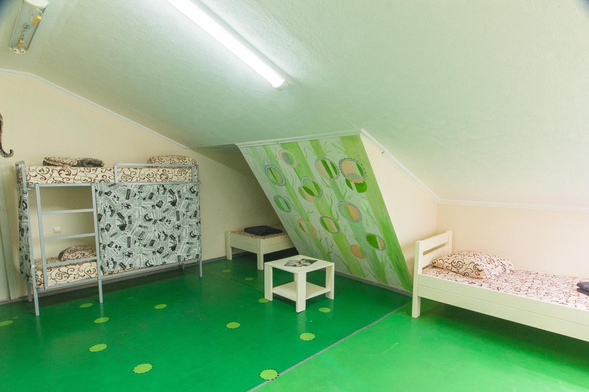 Lucky Hostel На Крещатике Kiev Exterior foto