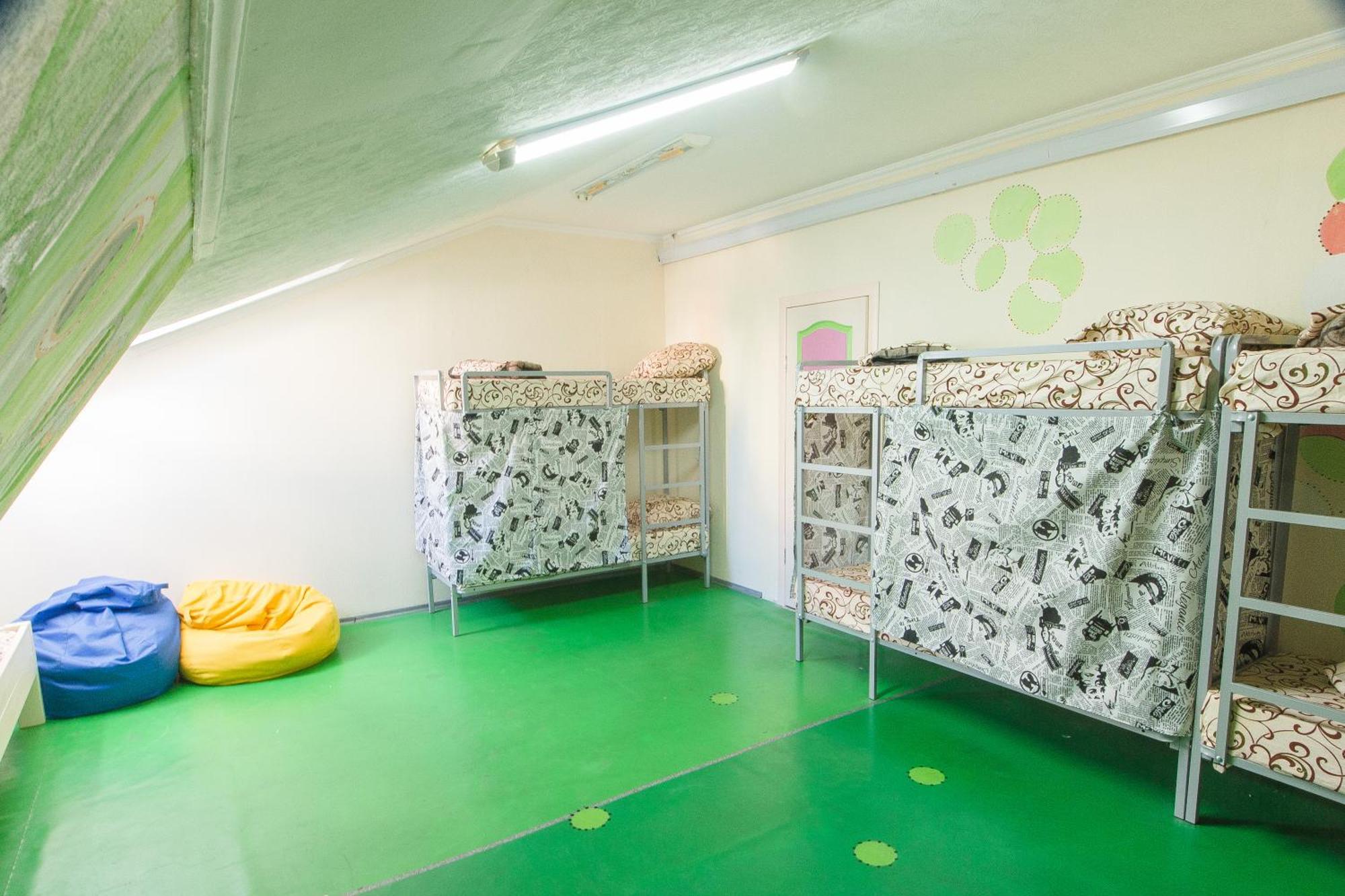 Lucky Hostel На Крещатике Kiev Exterior foto