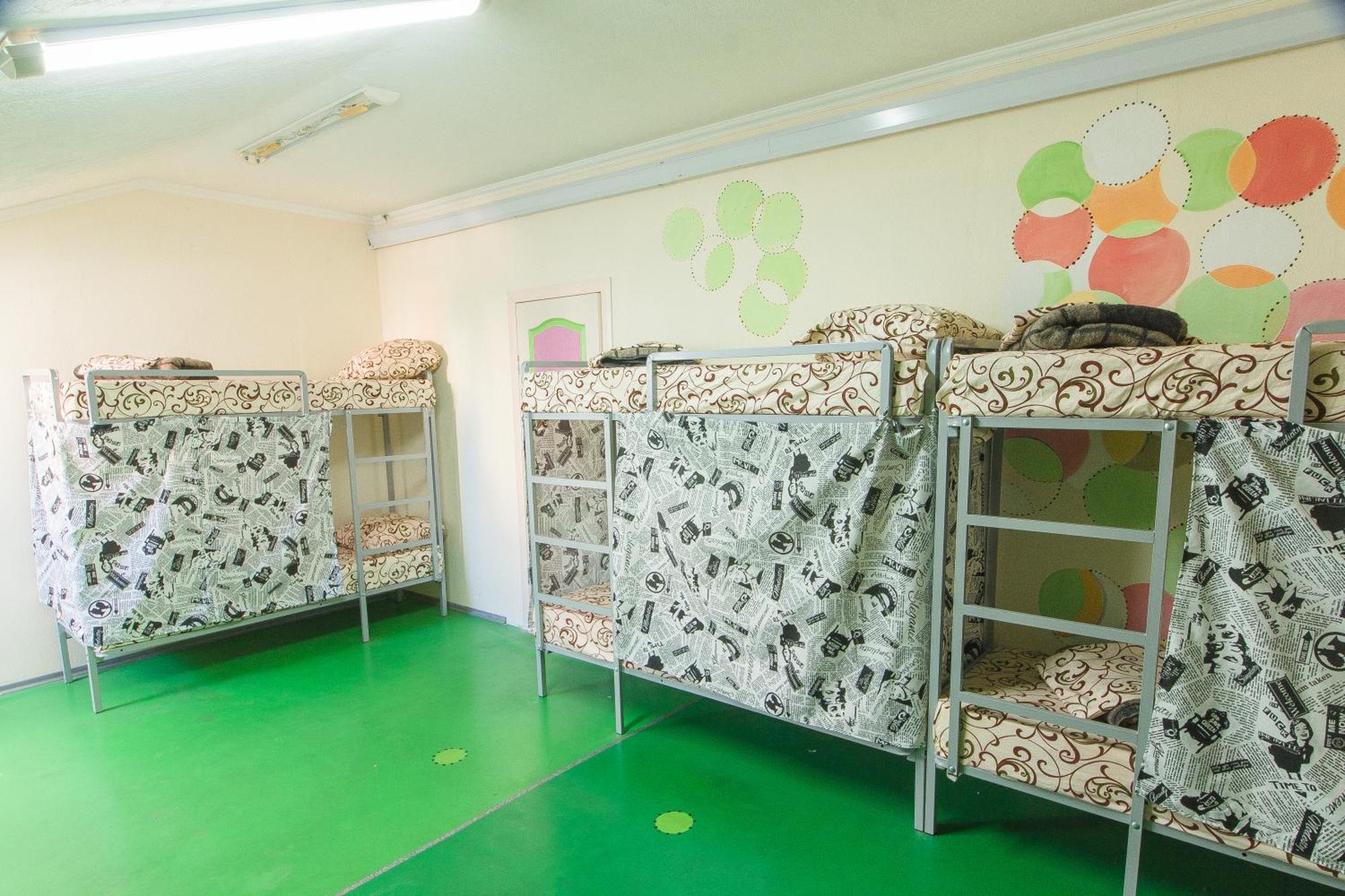 Lucky Hostel На Крещатике Kiev Exterior foto