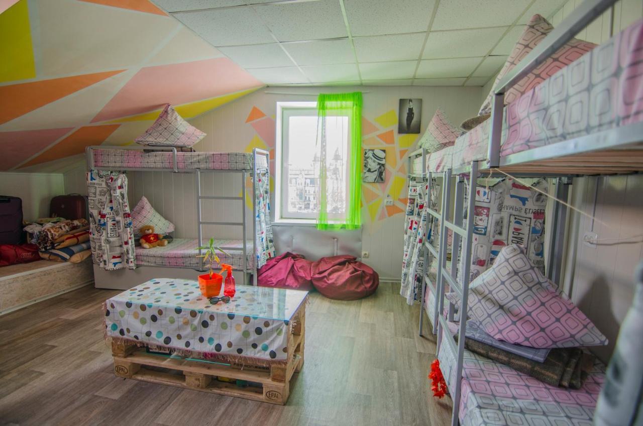Lucky Hostel На Крещатике Kiev Exterior foto